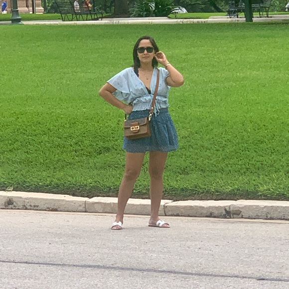 Meet your Posher, Cheryl - Picture 4 of 11